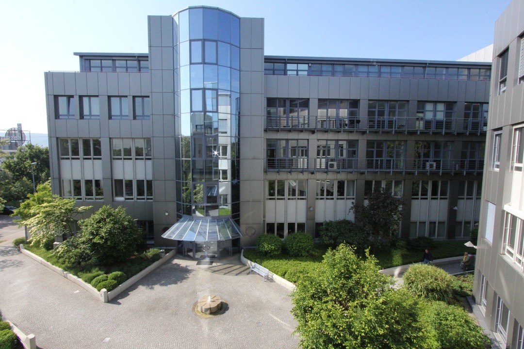 Ideal ausgestattete und ca. 368m² große Bürofläche in Ettlingen zu vermieten