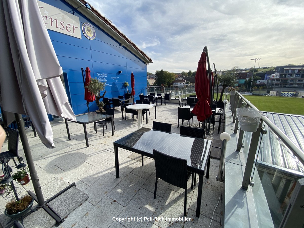 FANKURVE "ZUM WALDENSER" - 180m² großes Restaurant mit 120m² Wohnung am