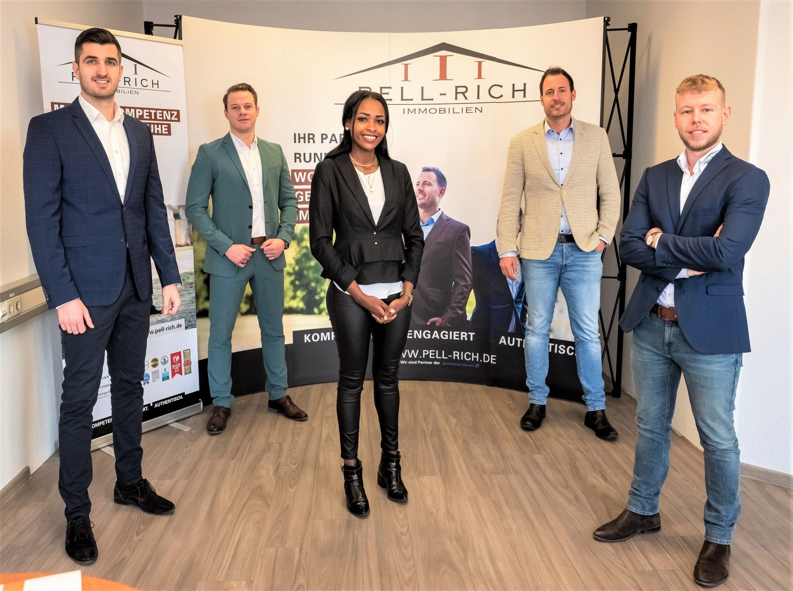 Unser-Beraterteam-2021-scaled