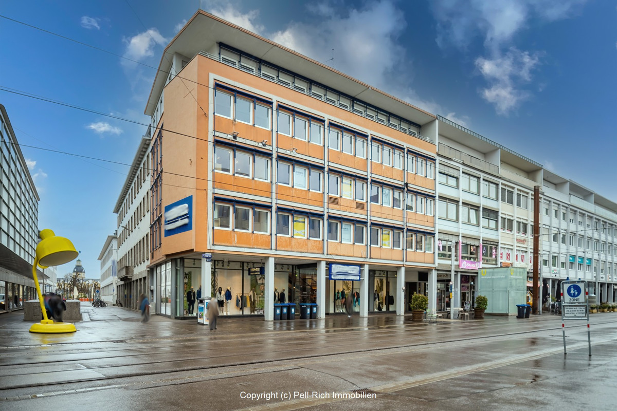 SHOPPINGLAUNE: Riesige Einzelhandelsfläche in bester Sichtlage direkt am Karlsruher Marktplatz