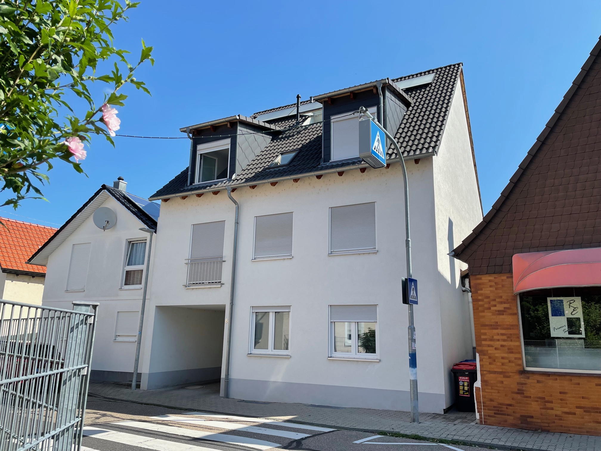 JUNGES WOHNEN: 2-Zimmer EG Wohnung mit Terrasse in Karlsruhe-Knielingen