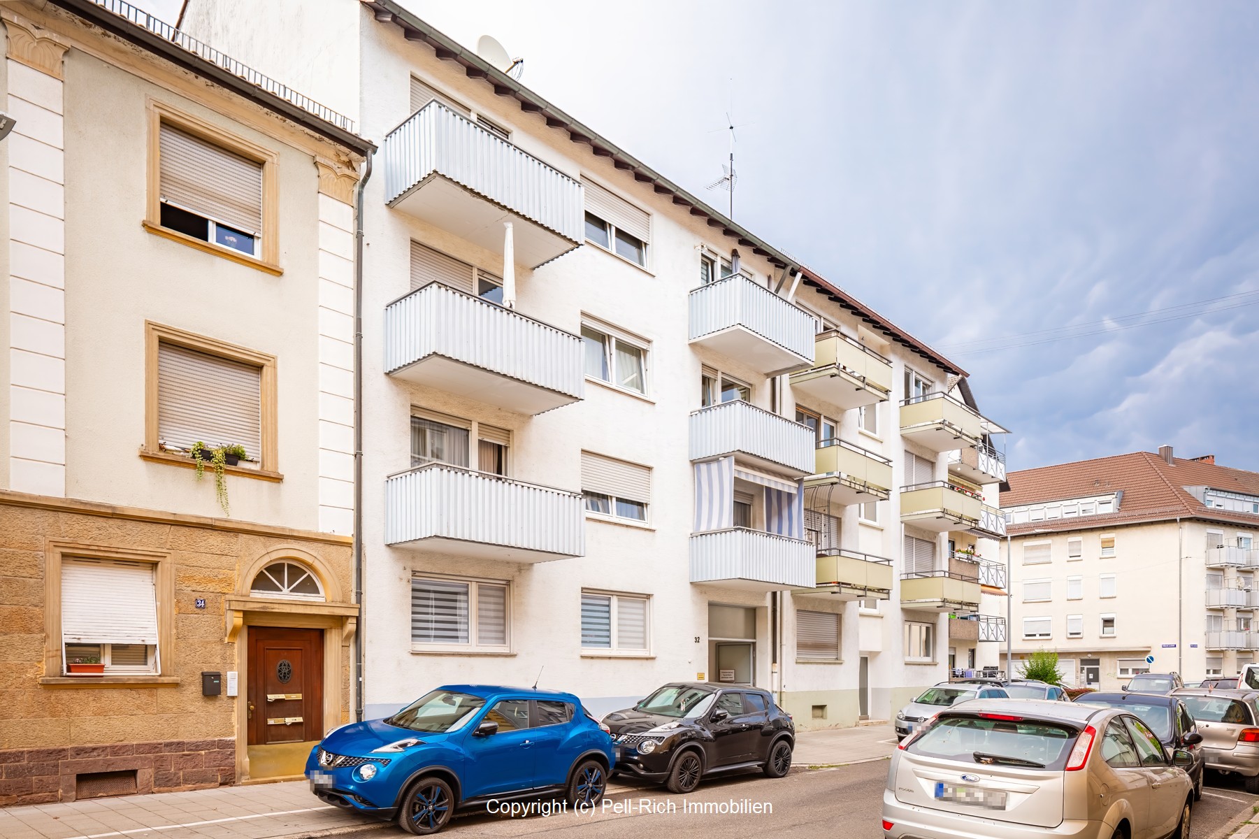 PHÄNOMENAL: Gepflegte 3-Zimmer Wohnung mit zwei Balkonen, Extrazimmer im DG und Garage in Durlach