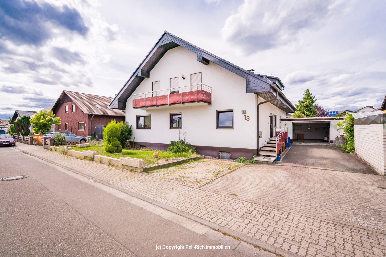 HIGHLIGHT: Teilsaniertes sowie teilbezugsfreies Zweifamilienhaus in Dettenheim-Rußheim
