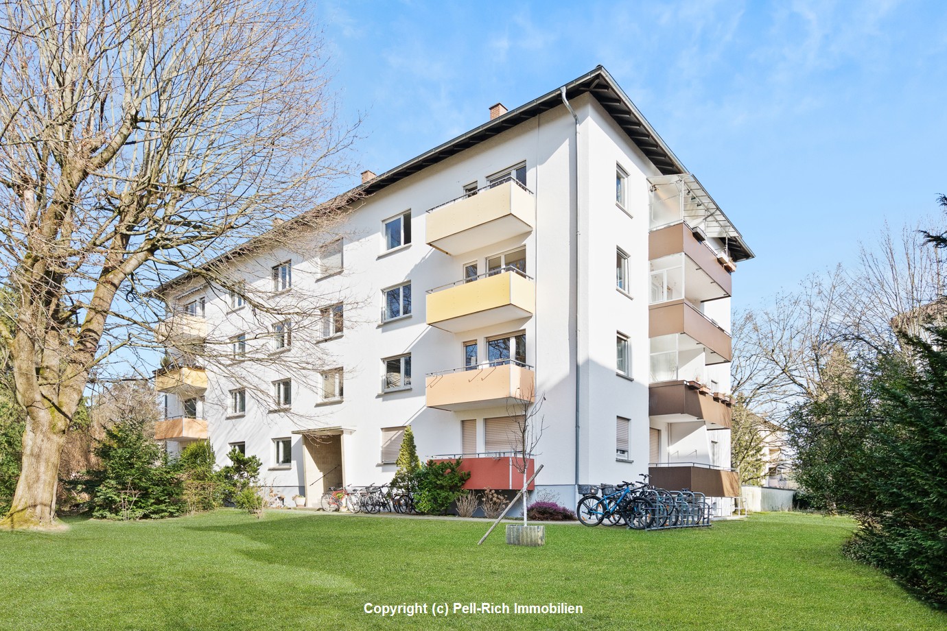 CHARMANT: 2-Zimmer ETW mit 2 Balkonen in Top-Lage der Karlsruher Oststadt