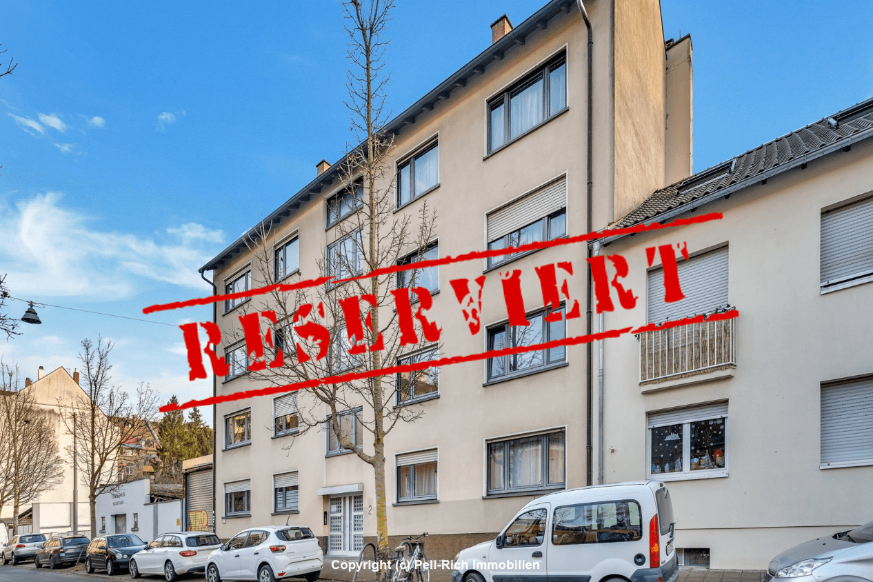 -derzeit reserviert- GEWINNBRINGER: Gepflegtes 11-Familienhaus in guter Lage der Karlsruher Oststadt zu verkaufen