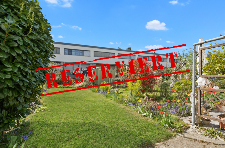 – derzeit reserviert – PLATZ FÜR IDEEN: Einzigartige Stadtwohnung mit eigenem Garten in KA Weiherfeld-Dammerstock