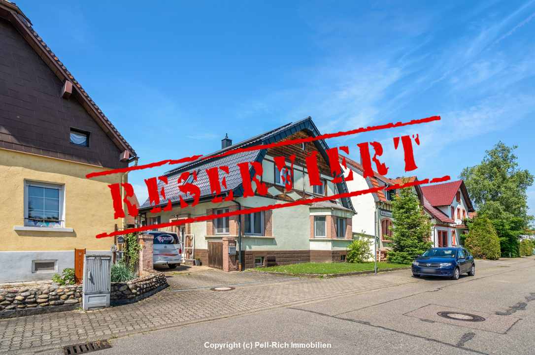 -derzeit reserviert- AUSSERGEWÖHNLICH: Saniertes EFH mit riesigem Grundstück sowie Scheune in Stutensee-Friedrichstal