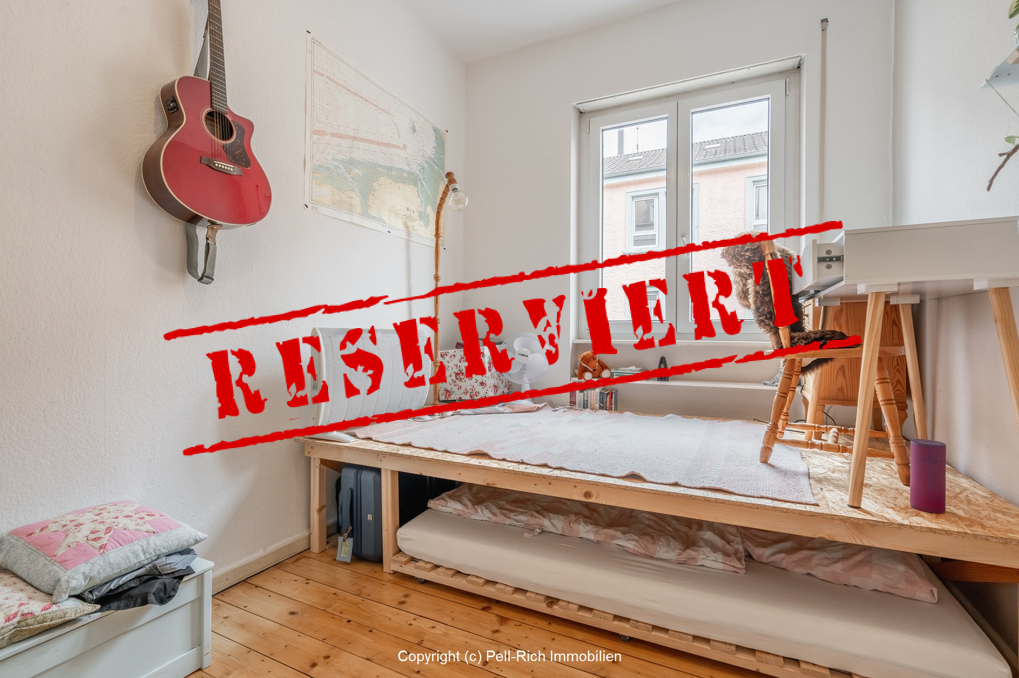 -derzeit reserviert- JUWEL: Gepflegte Altbau Eigentumswohnung in zentraler Lage der Südstadt