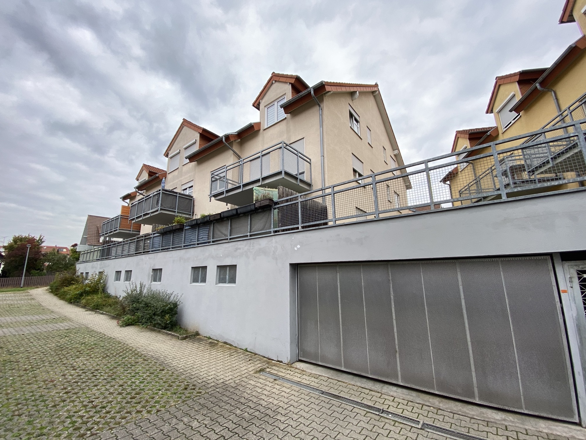 Wohnanlage Hinter dem See 1 in Güglingen mit Einfahrt zur Tiefgarage